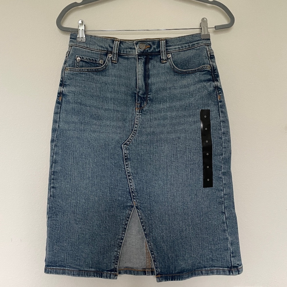 Banana Republic denim skirt